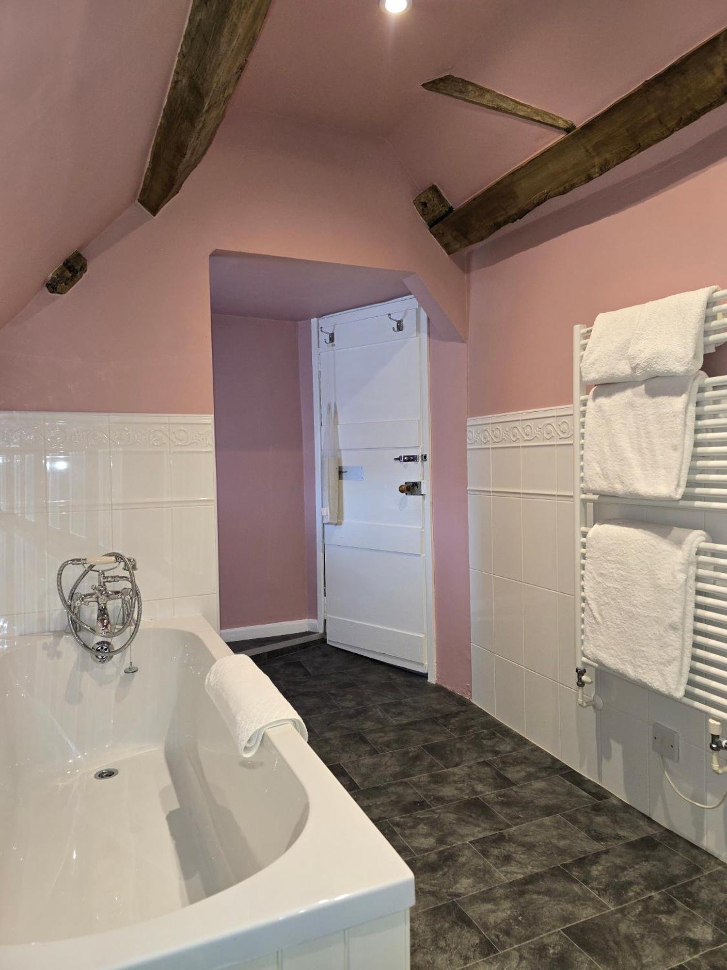 Three Cocks Hotel بريكون المظهر الخارجي الصورة